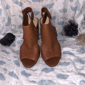 GUC Caramel high chunky heeled booties GB brand